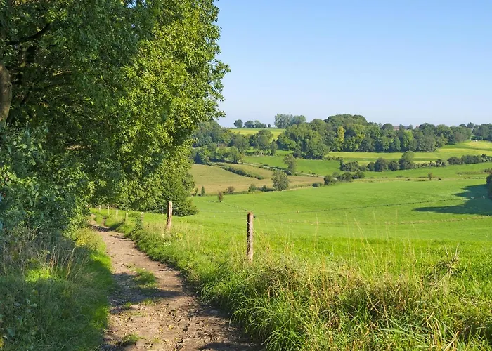 Cozy Garden W Fireplace Дом отдыха Bemelen
