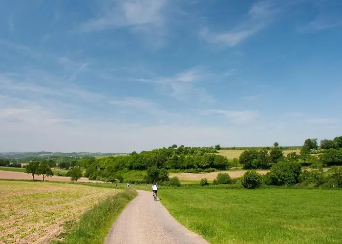 Дом отдыха Cozy Garden W Fireplace *