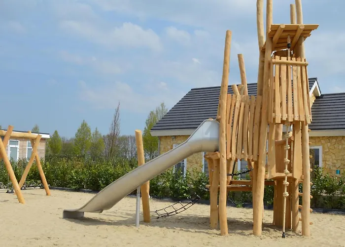 Cozy Garden W Fireplace Дом отдыха