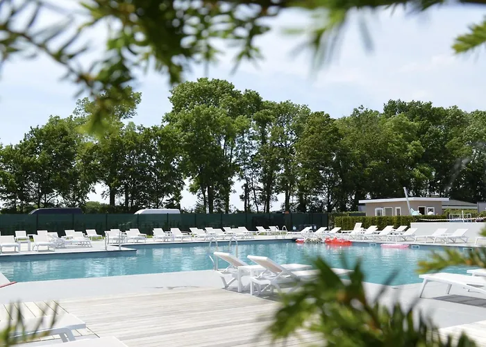 Cozy Garden W Fireplace Дом отдыха *