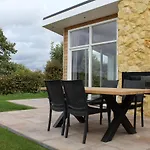 Cozy Garden W Fireplace Feriehus *