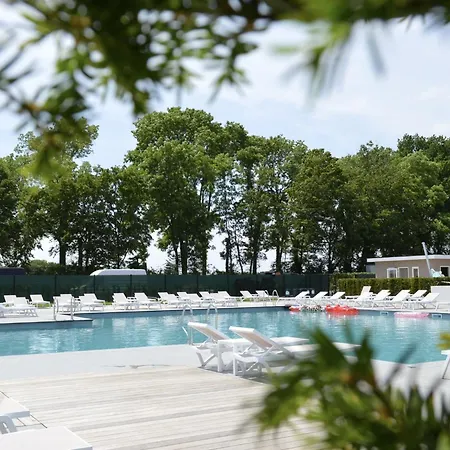 Cozy Garden W Fireplace Vakantiehuis *