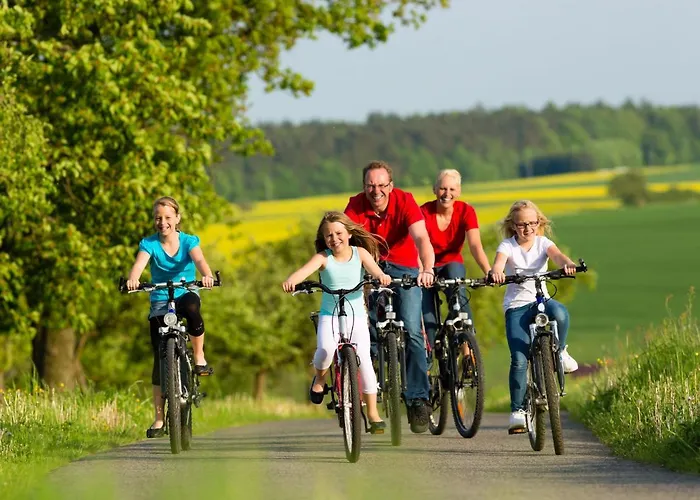 Vakantiehuis Cozy Garden W Fireplace *