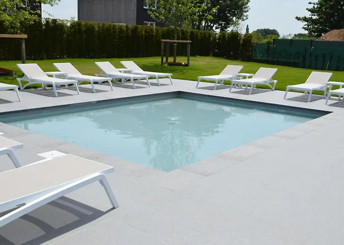 Cozy Garden W Fireplace Vakantiehuis *